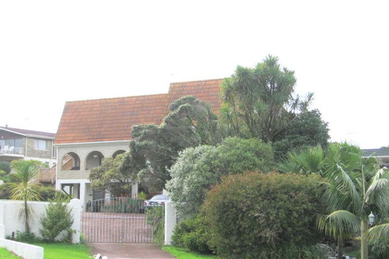 Photo of property in 75 Rosario Crescent, Red Beach, 0932