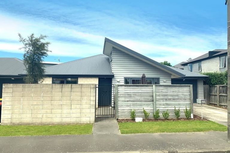 Photo of property in 96a Packe Street, Edgeware, Christchurch, 8013