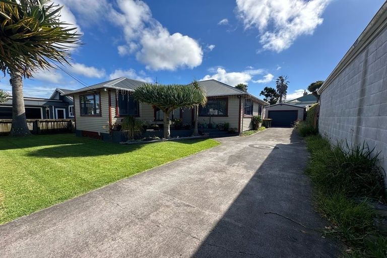 Photo of property in 36 Fitzroy Road, Fitzroy, New Plymouth, 4312