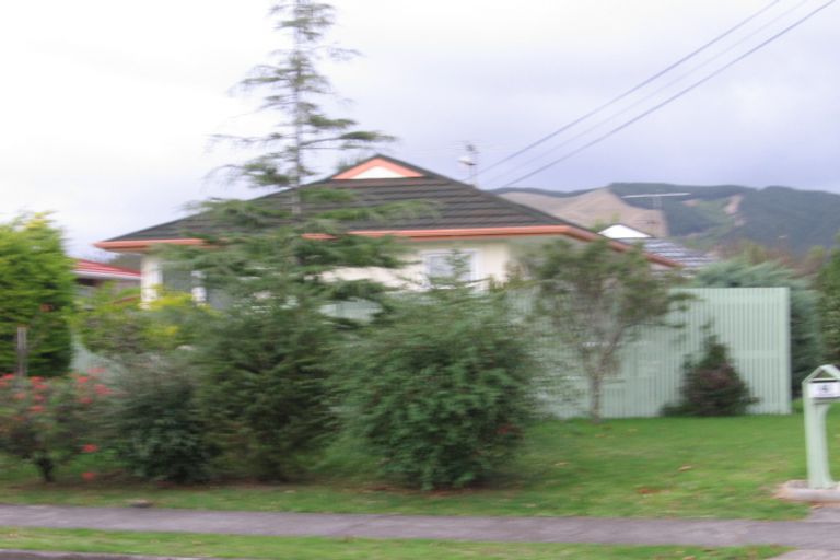 Photo of property in 48 Rimu Street, Waikanae, 5036