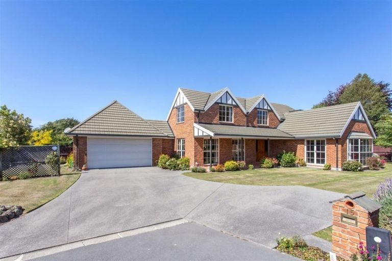 Photo of property in 15 Tavistock Place, Russley, Christchurch, 8042