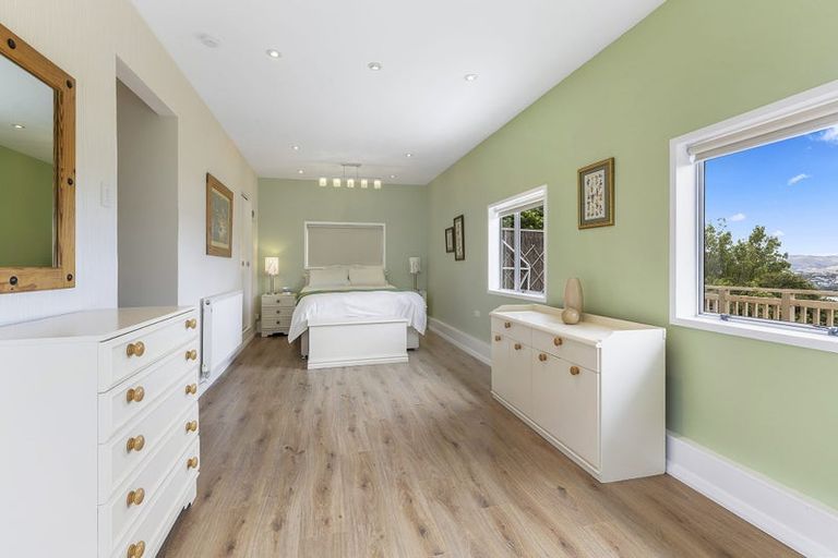 Photo of property in 85 Kahu Road, Paremata, Porirua, 5024