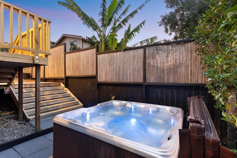 Photo of property in 29a Bay Street, Red Beach, 0932