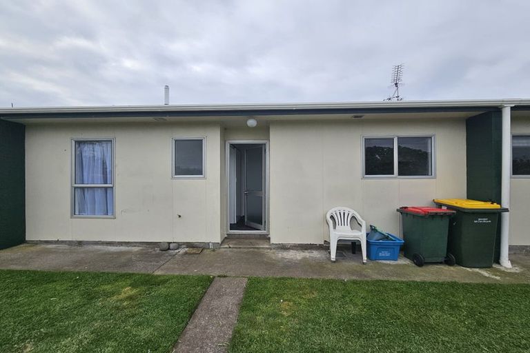 Photo of property in 3/10 Aubrey Street, Waitara, 4320