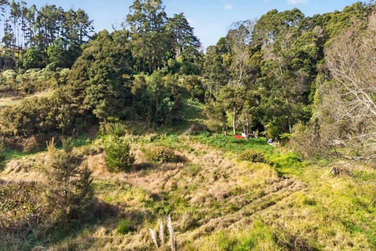 Photo of property in 1242 East Coast Road, Redvale, Albany, 0794