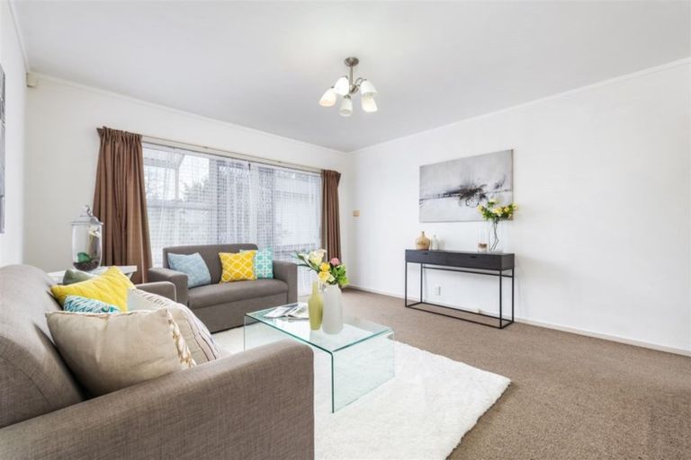 Photo of property in 3/17 Captain Scott Road, Glen Eden, Auckland, 0602