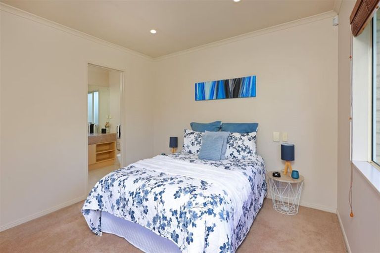 Photo of property in 6 Lantern Court, Henderson, Auckland, 0612