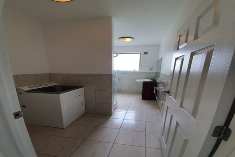 Photo of property in 10 Ballymore Drive, Pinehill, Auckland, 0632