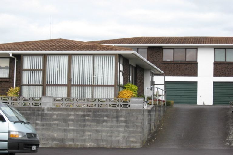 Photo of property in 500 Devon Street East, Strandon, New Plymouth, 4312