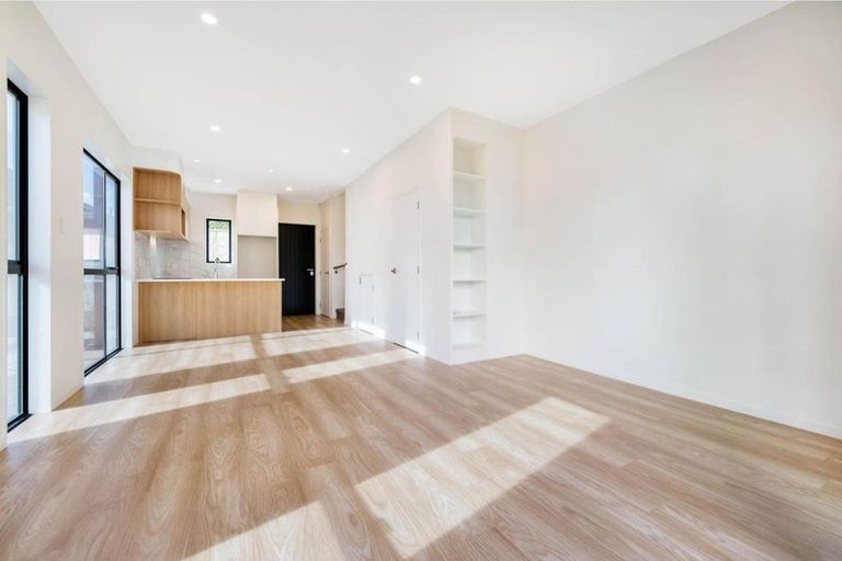 Photo of property in 2/28 Vodanovich Road, Te Atatu South, Auckland, 0610