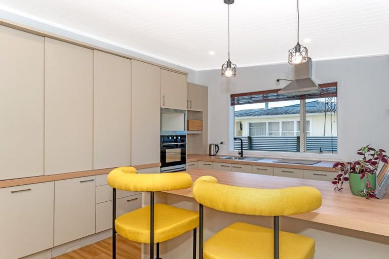 Photo of property in 8 Waverley Street, Elgin, Gisborne, 4010