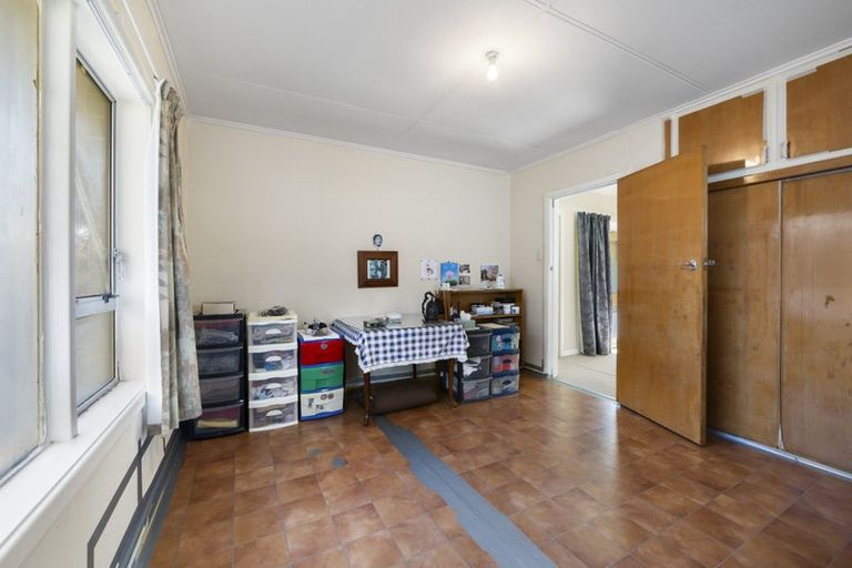 Photo of property in 27 Curletts Road, Sockburn, Christchurch, 8042