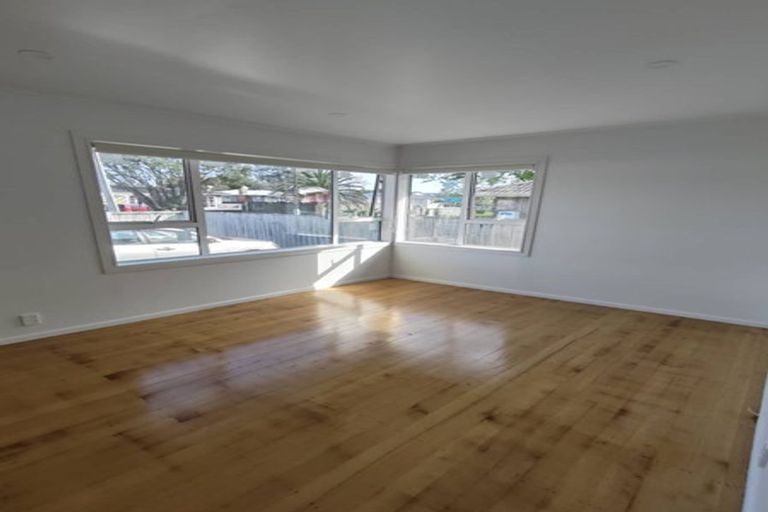 Photo of property in 31 Tiraumea Drive, Pakuranga, Auckland, 2010