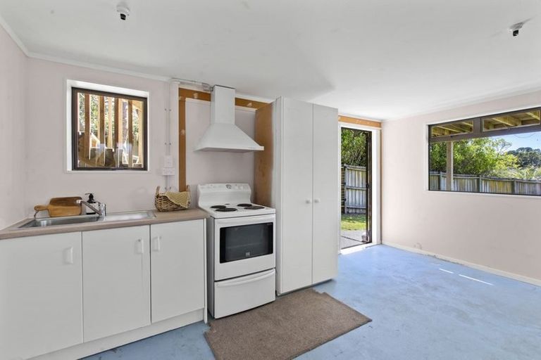 Photo of property in 4 Puriri Avenue, Leigh, 0985