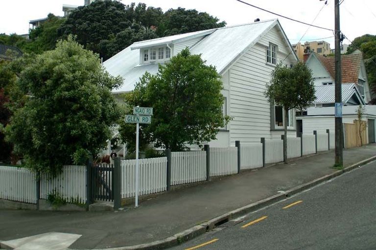 Photo of property in 19 Glen Road, Kelburn, Wellington, 6012