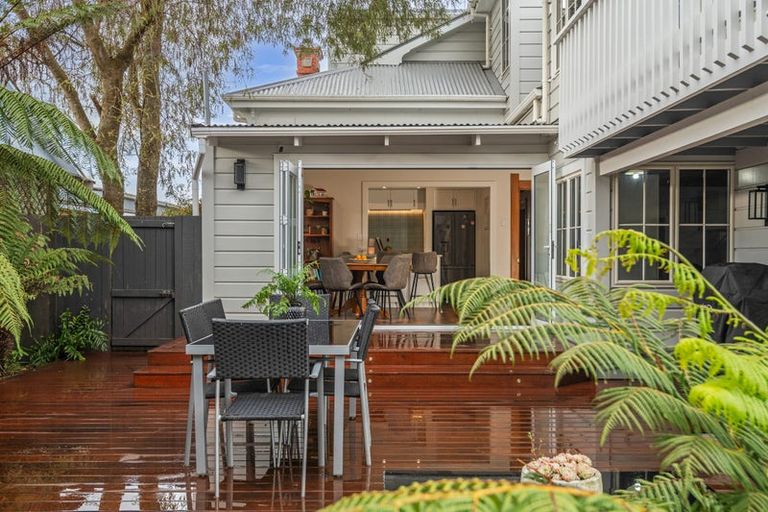 Photo of property in 6 Summerhays Street, Terrace End, Palmerston North, 4410