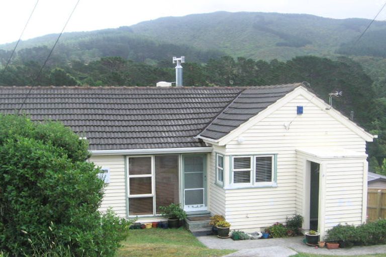 Photo of property in 7 Berkshire Avenue, Wilton, Wellington, 6012