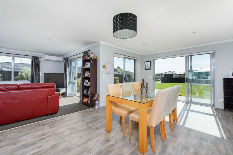 Photo of property in 216 Ballintoy Park Drive, Welcome Bay, Tauranga, 3175