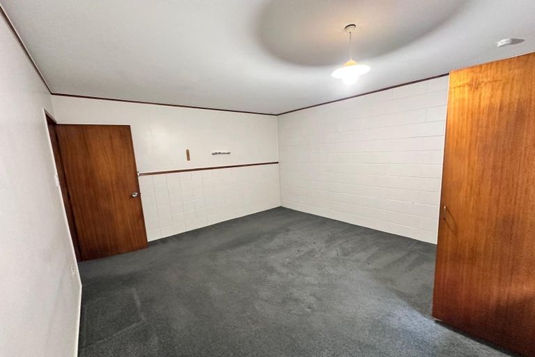 Photo of property in 17 Rosecamp Road, Beach Haven, Auckland, 0626