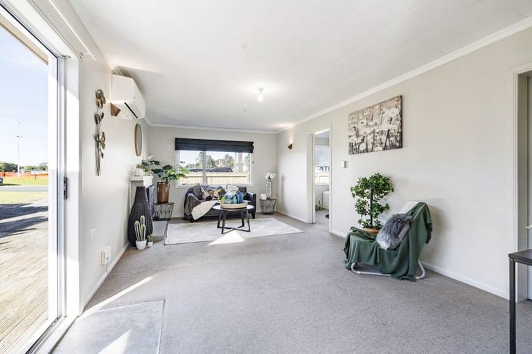 Photo of property in 71 Clifton Drive, Waitara, 4320