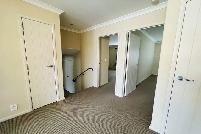 Photo of property in 10 Wye Oak Drive, Schnapper Rock, Auckland, 0632