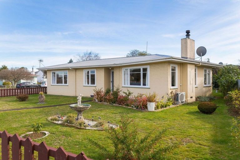 Photo of property in 35 Trafalgar Street, Dannevirke, 4930