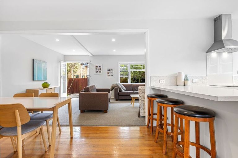 Photo of property in 49a Memorial Avenue, Ilam, Christchurch, 8053