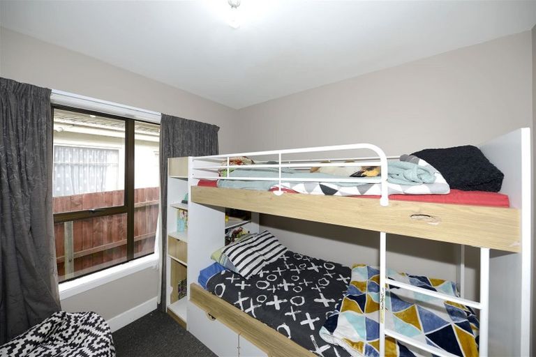 Photo of property in 76 Cuffs Road, Wainoni, Christchurch, 8061