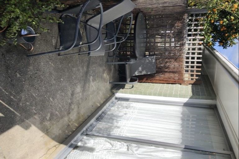 Photo of property in 26 Evelyn Place, Hillcrest, Auckland, 0627