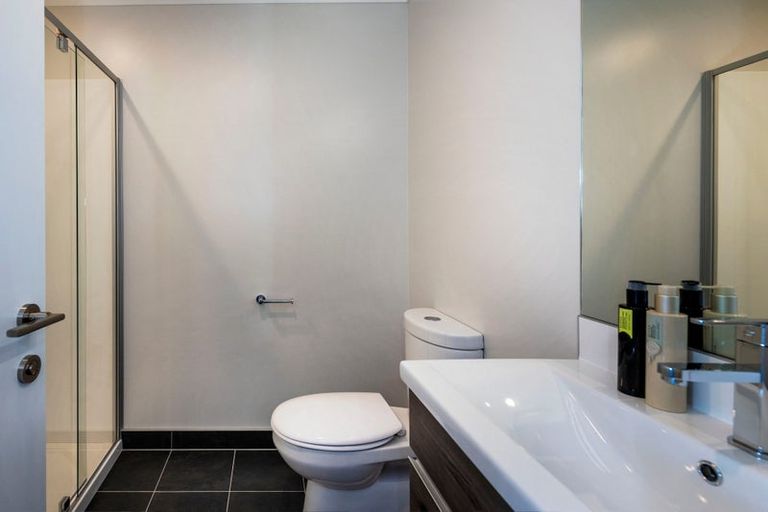 Photo of property in 89 Glidepath Road, Hobsonville, Auckland, 0616