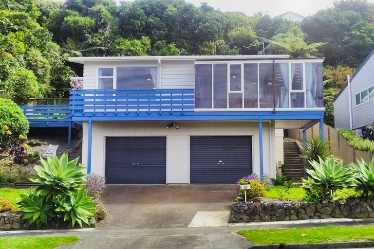 Photo of property in 68 Acacia Avenue, Maungaraki, Lower Hutt, 5010