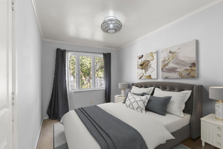 Photo of property in 6 Grainger Road, Te Atatu South, Auckland, 0610