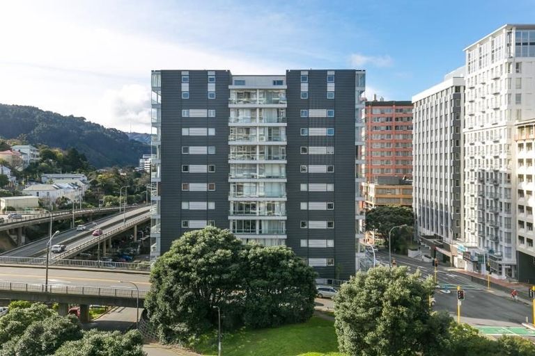 Photo of property in Montreaux Apartments, 9g/164 The Terrace, Wellington Central, Wellington, 6011