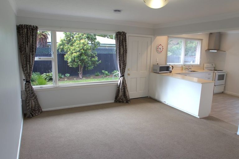 Photo of property in 4/7a Curletts Road, Sockburn, Christchurch, 8042