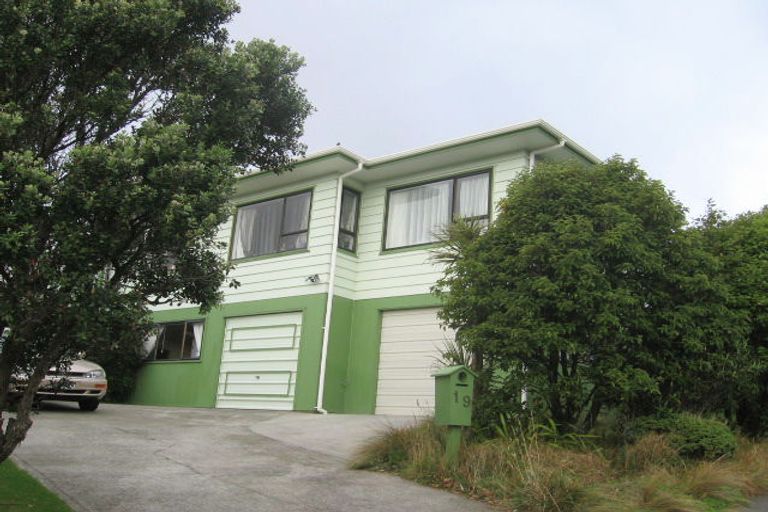 Photo of property in 19 Guadeloupe Crescent, Grenada Village, Wellington, 6037