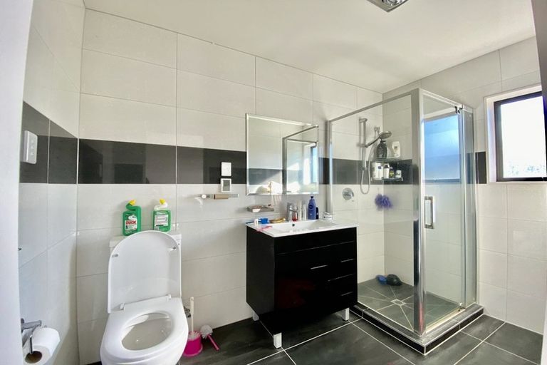 Photo of property in 35a Landon Avenue, Mangere East, Auckland, 2024