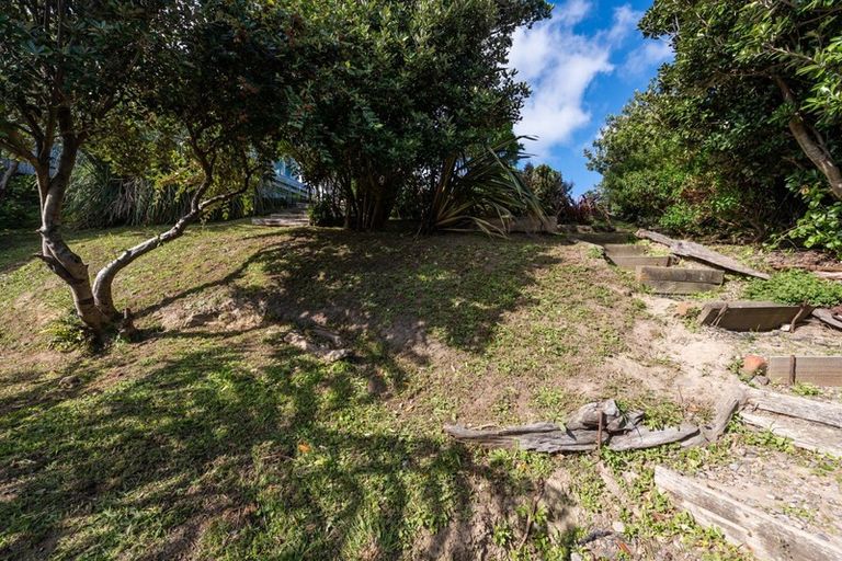 Photo of property in 27 Hudson Street, Island Bay, Wellington, 6023