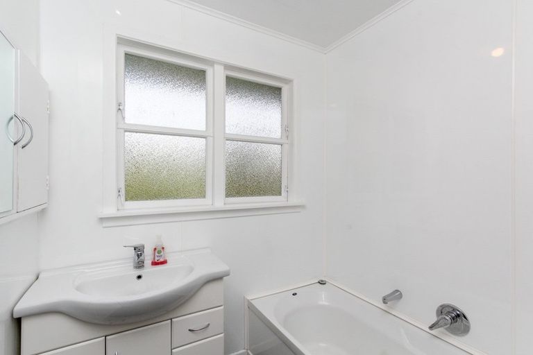 Photo of property in 142 Awai Road, Tarurutangi, New Plymouth, 4372