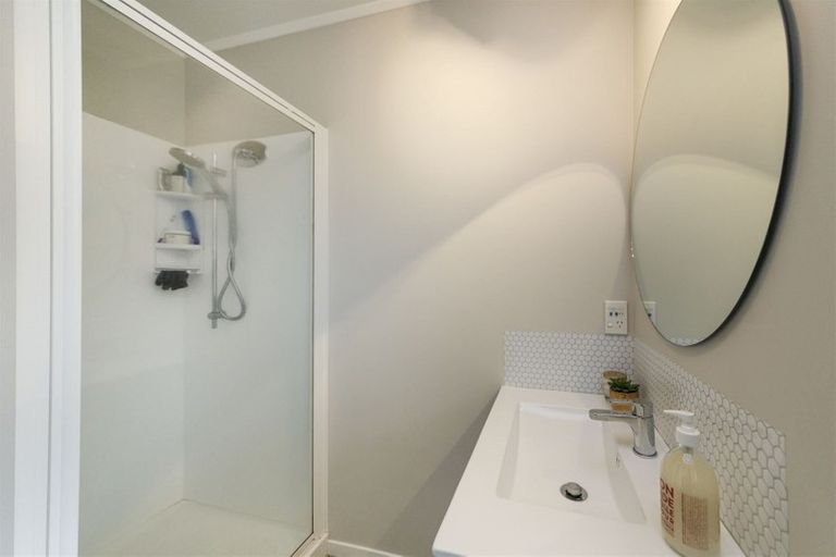 Photo of property in 102 Roberts Line, Kelvin Grove, Palmerston North, 4414