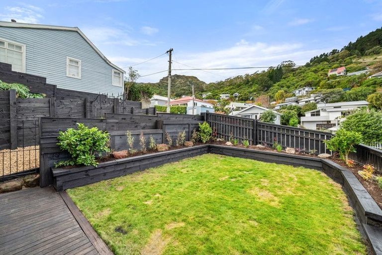 Photo of property in 2a Ripon Street, Lyttelton, 8082