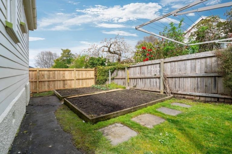 Photo of property in 139 Eglinton Road, Mornington, Dunedin, 9011