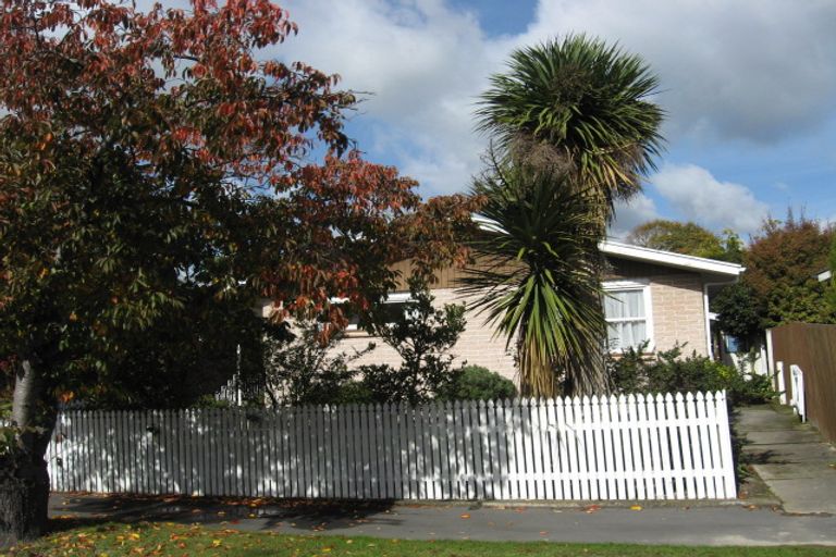 Photo of property in 17 Saint Clio Street, Ilam, Christchurch, 8041