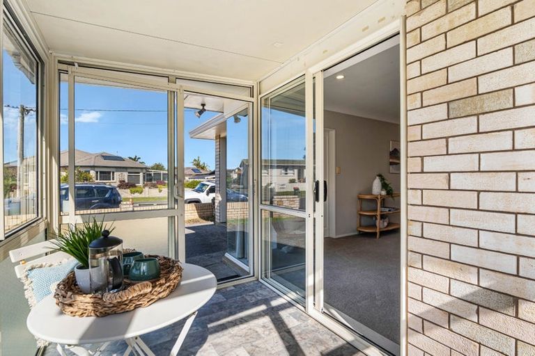 Photo of property in 1/2 Doment Crescent, Orewa, 0931