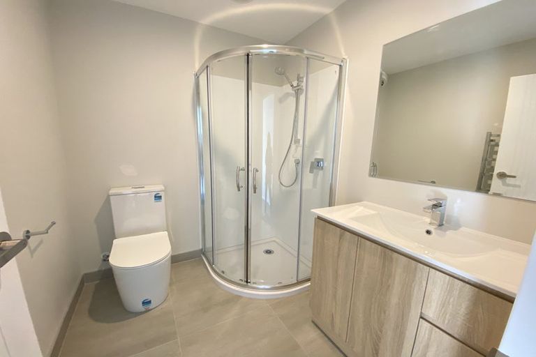 Photo of property in 39 Kaimai Avenue, Massey, Auckland, 0614