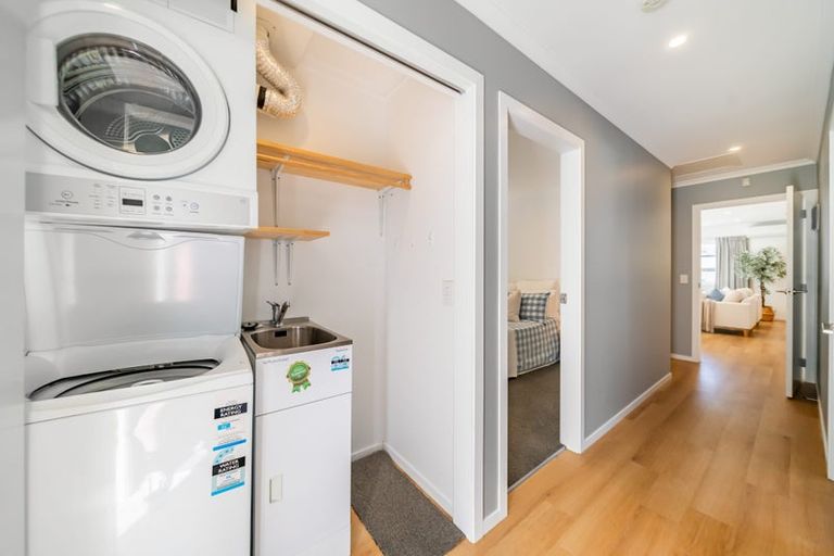 Photo of property in 26 Rarangi Way, Owhiro Bay, Wellington, 6023