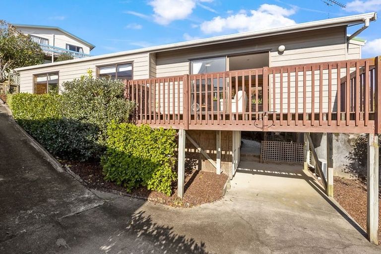 Photo of property in 74a Stanmore Bay Road, Stanmore Bay, Whangaparaoa, 0932