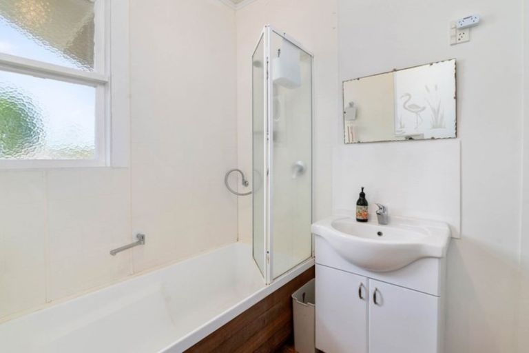 Photo of property in 11 Kahu Street, Utuhina, Rotorua, 3015