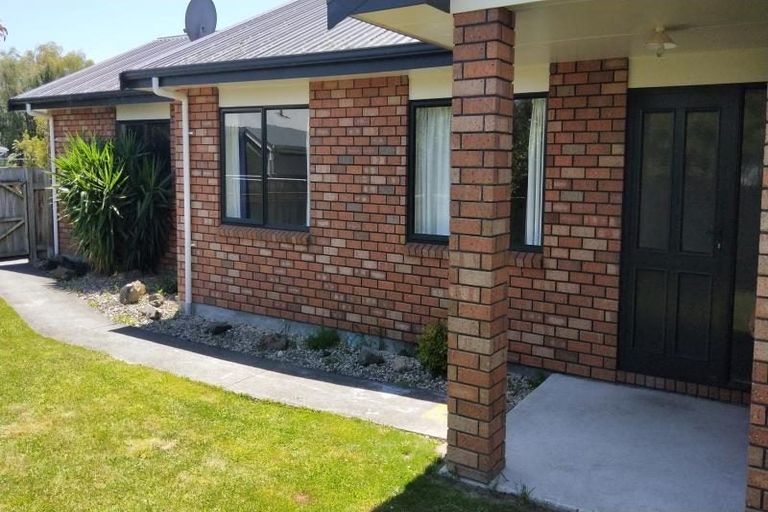 Photo of property in 17 Charles Cross Street, Longburn, Palmerston North, 4412