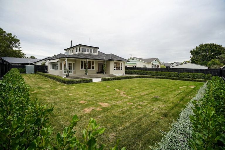 Photo of property in 324 College Street, West End, Palmerston North, 4410