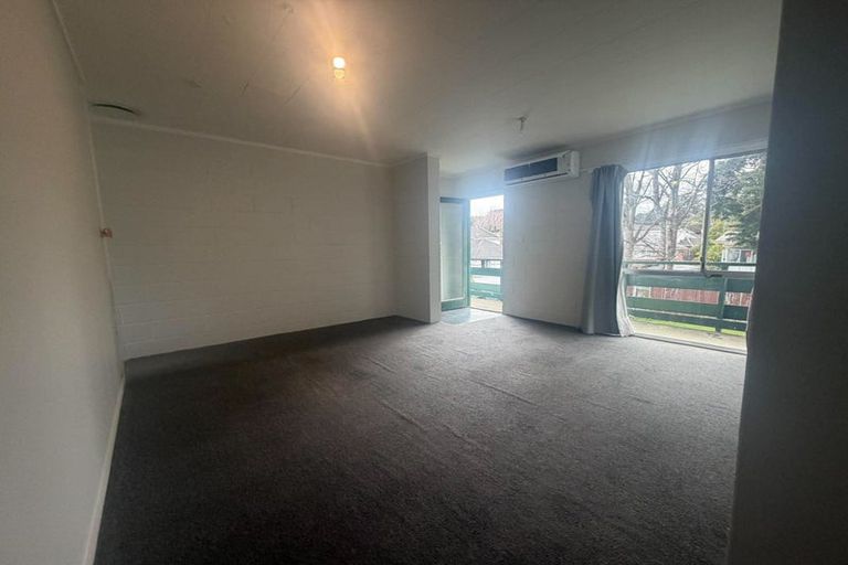 Photo of property in 6/12 Wood Street, Wallaceville, Upper Hutt, 5018